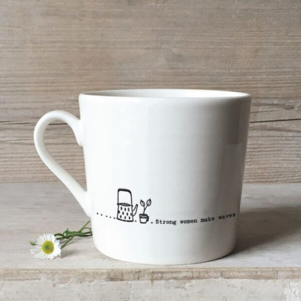 5912 Wobbly mug-Strong women make waves